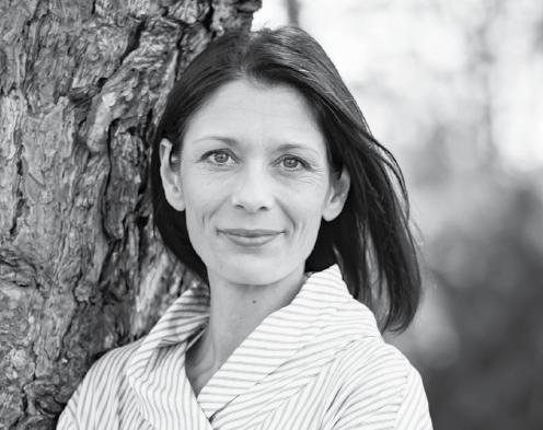 Claudia Schauflinger ist zweifache Bubenmama, Autorin und Gründerin von „Kinder mögen Hausmittel – Workshops“ für Eltern. Natur- und Erfahrungsmedizin begleiten die Wahl-Wienerin von Kindesbeinen an.