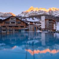 01_Sagenhaft: Seit Urzeiten sind die Dolomiten die hochalpine Heimat allerlei Sagen, Mythen und Märchen. Von hier aus lassen sie sich am schönsten bestaunen.