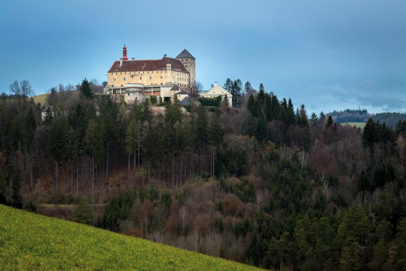 1.000 Hügel und 1 Schloss